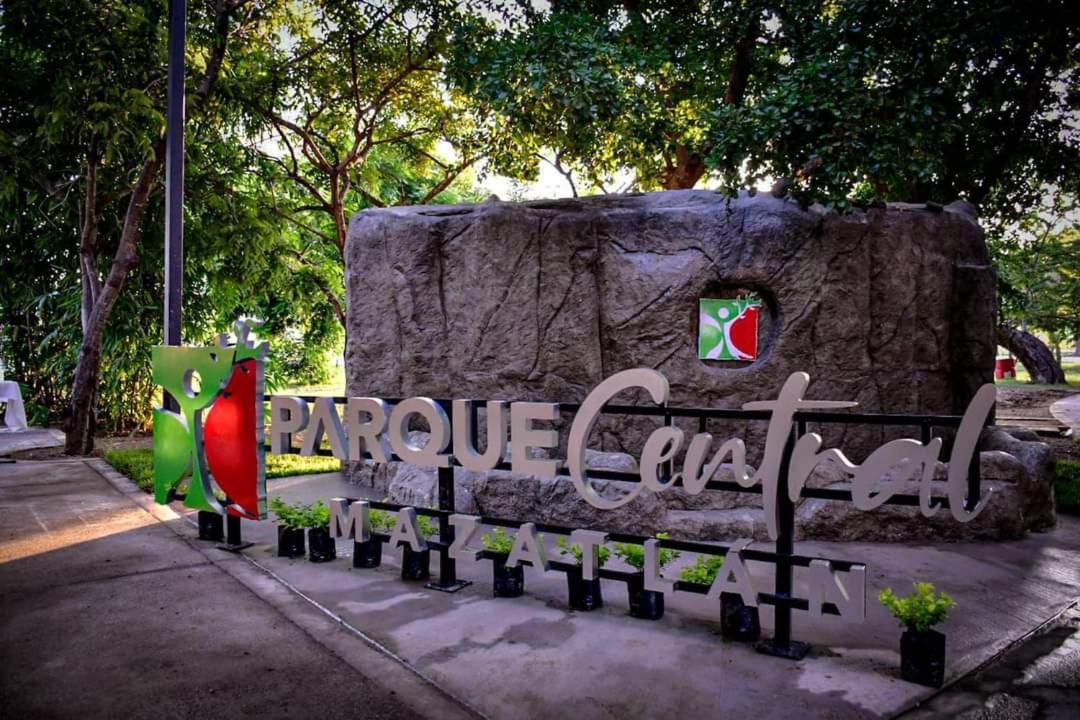 Estadio Beis Central Park Acuario Mazatlán Eksteriør billede